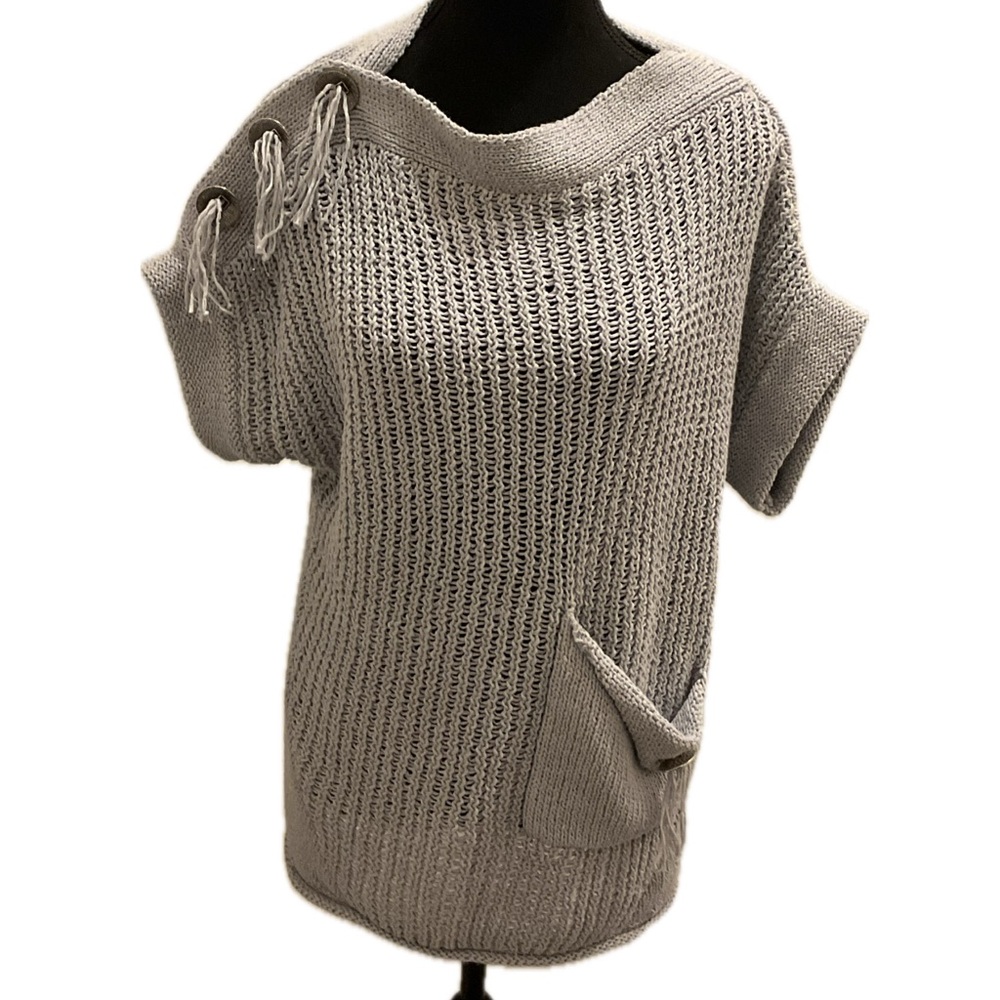 AKIRA Art to Wear Roomy Airy Grey Knit Easy Wear Tunic.